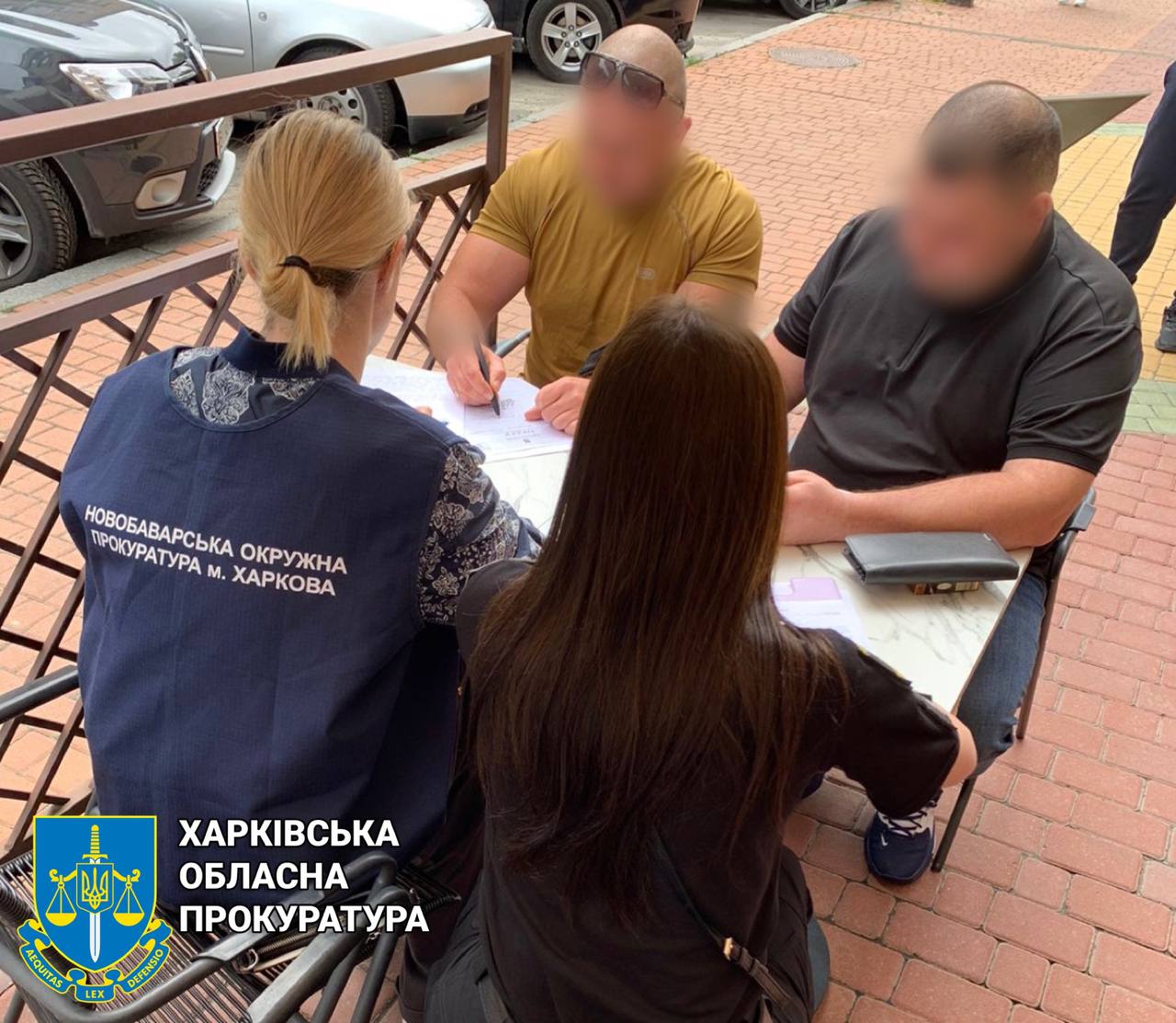 Підприємець підозрюється у привласненні коштів за ремонт зруйнованої обстрілом багатоповерхівки на Харківщині